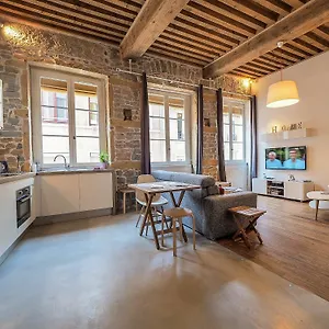 Apartment La Nuit Saint Georges Lyon
