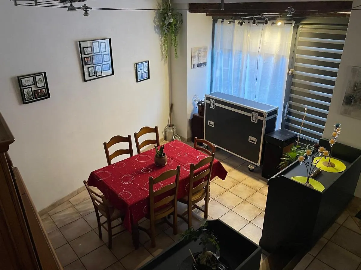 مبيت وإفطار إستين Chez Tifille 3*,  فرنسا
